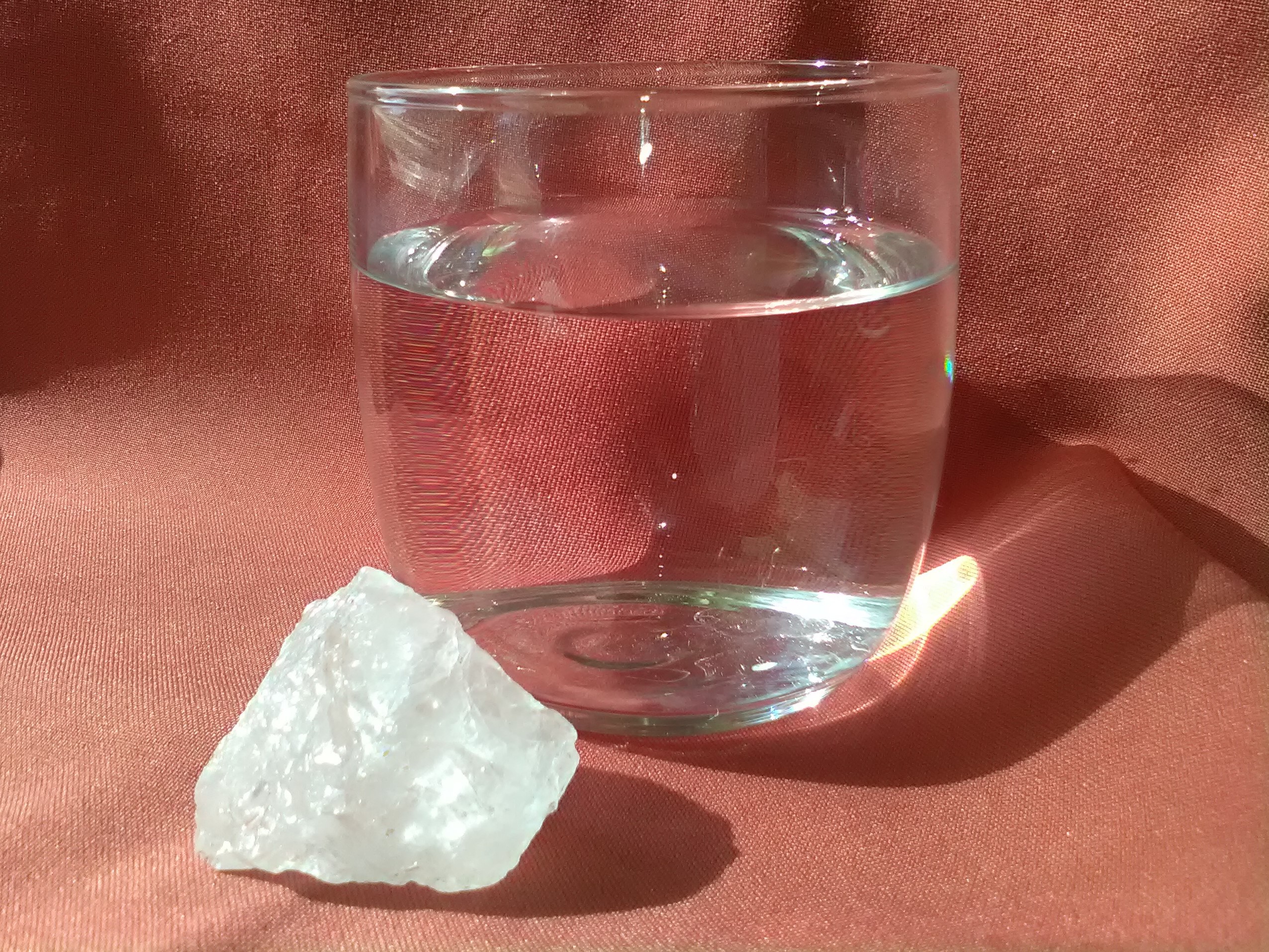 Kristallivesi - millised kristallid sobivad veekannu panemiseks?